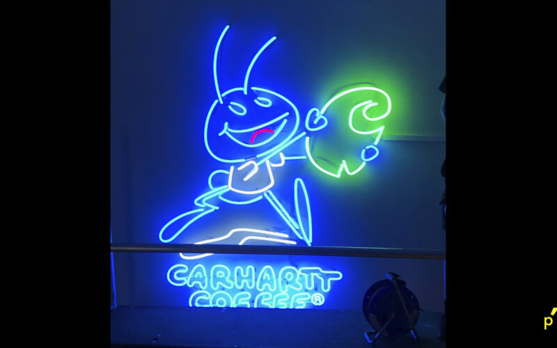 Carhartt Neon Publima03