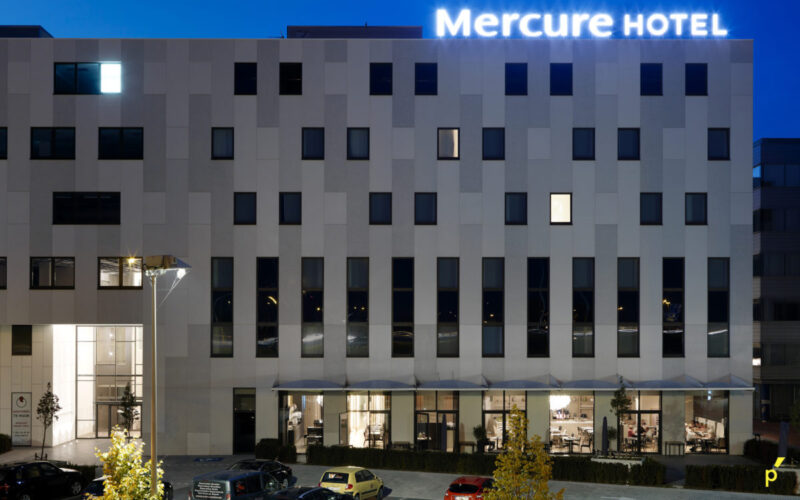 Lichtreclame Roeselare Mercure Hotel